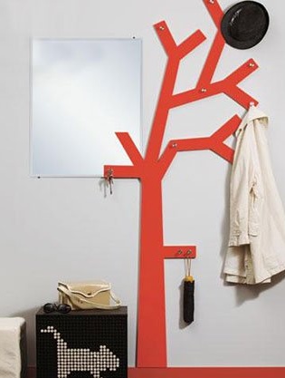Tree hanger