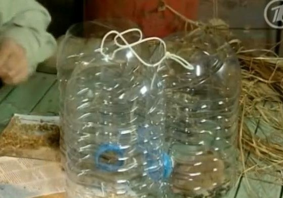 Hamsterhus av plastflaskor