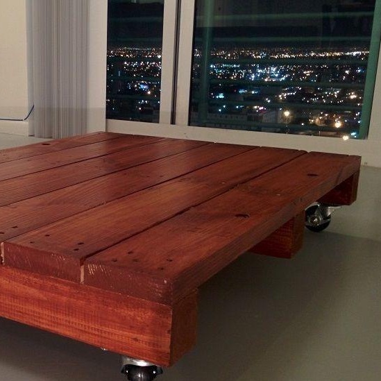 Do-it-yourself roller table from a pallet