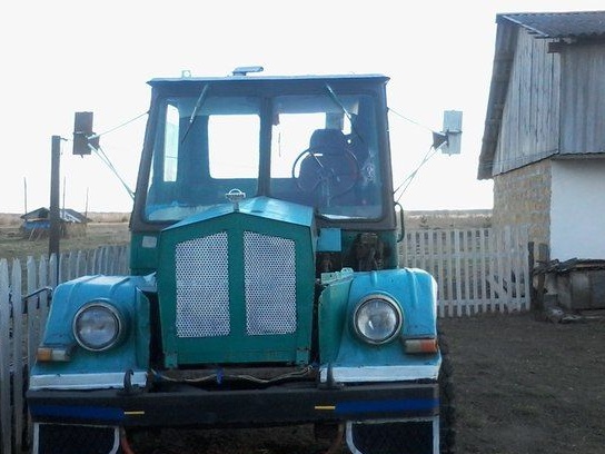 Domácí mini traktor