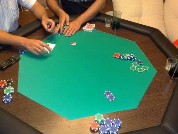 DIY pokerový stôl