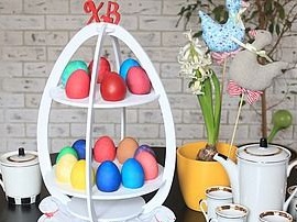 Plywood egg stand