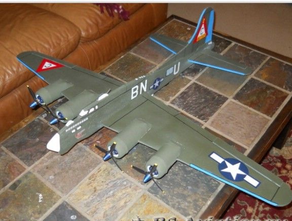 Com es fa un model d'avió (avió) de quatre motors