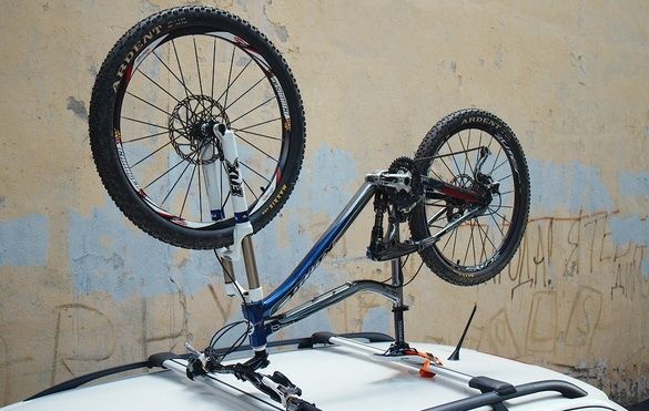 Bike mount for car