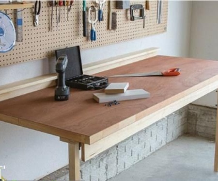 Gør-det-selv klapbord med vægbeslag