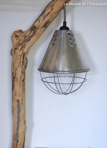 Industrie-Lampe aus gebeiztem Holz