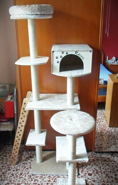 Ház - csináld magad játékkomplexum macskák számára