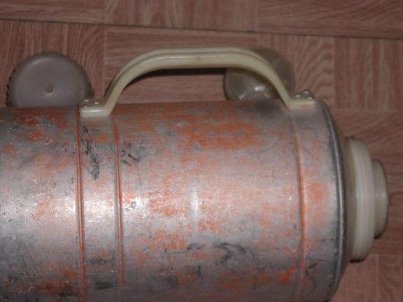 Handige waterkoker uit een oude thermoskan