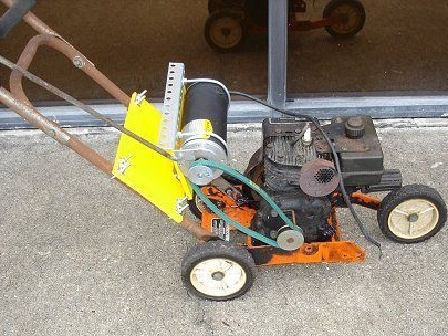 Paano mag-ipon ng isang generator mula sa mga improvised na materyales