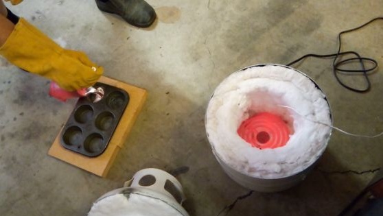 Horno de cilindro de gas para fundición de aluminio.