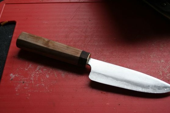 We make a kitchen knife from a saw blade