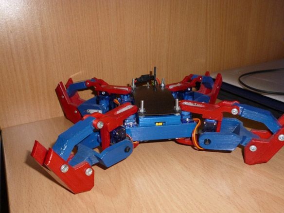 Firbenet robot baseret på ESP8266
