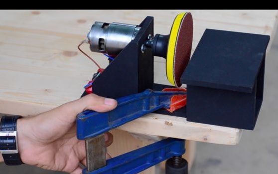 DIY mazs disku slīpmašīna