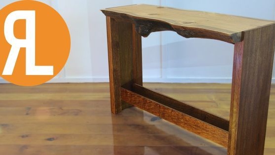 Table de classe en bois coupé