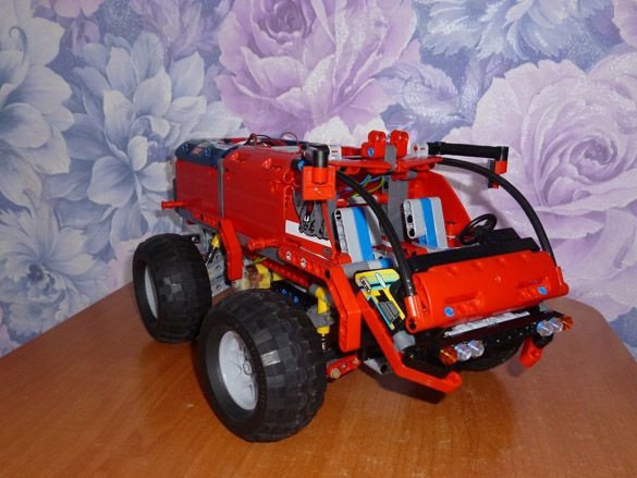 Gaisrinė mašina iš „Lego Technic“ ir „Arduino“