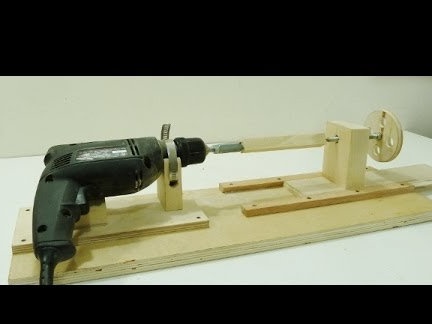 DIY miniature lathe mula sa isang drill